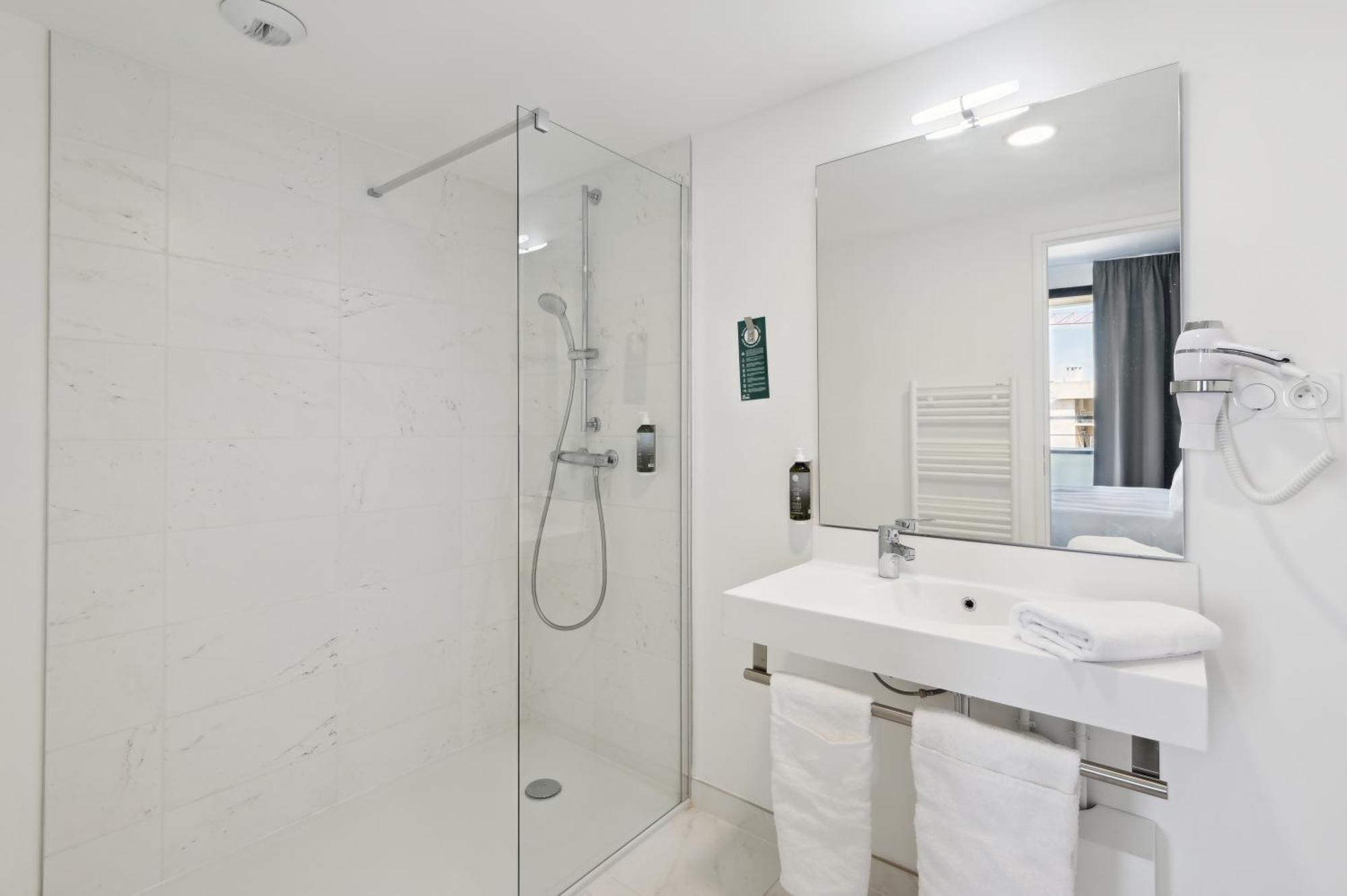 All Suites Paris Ouest Colombes Colombes  Bagian luar foto