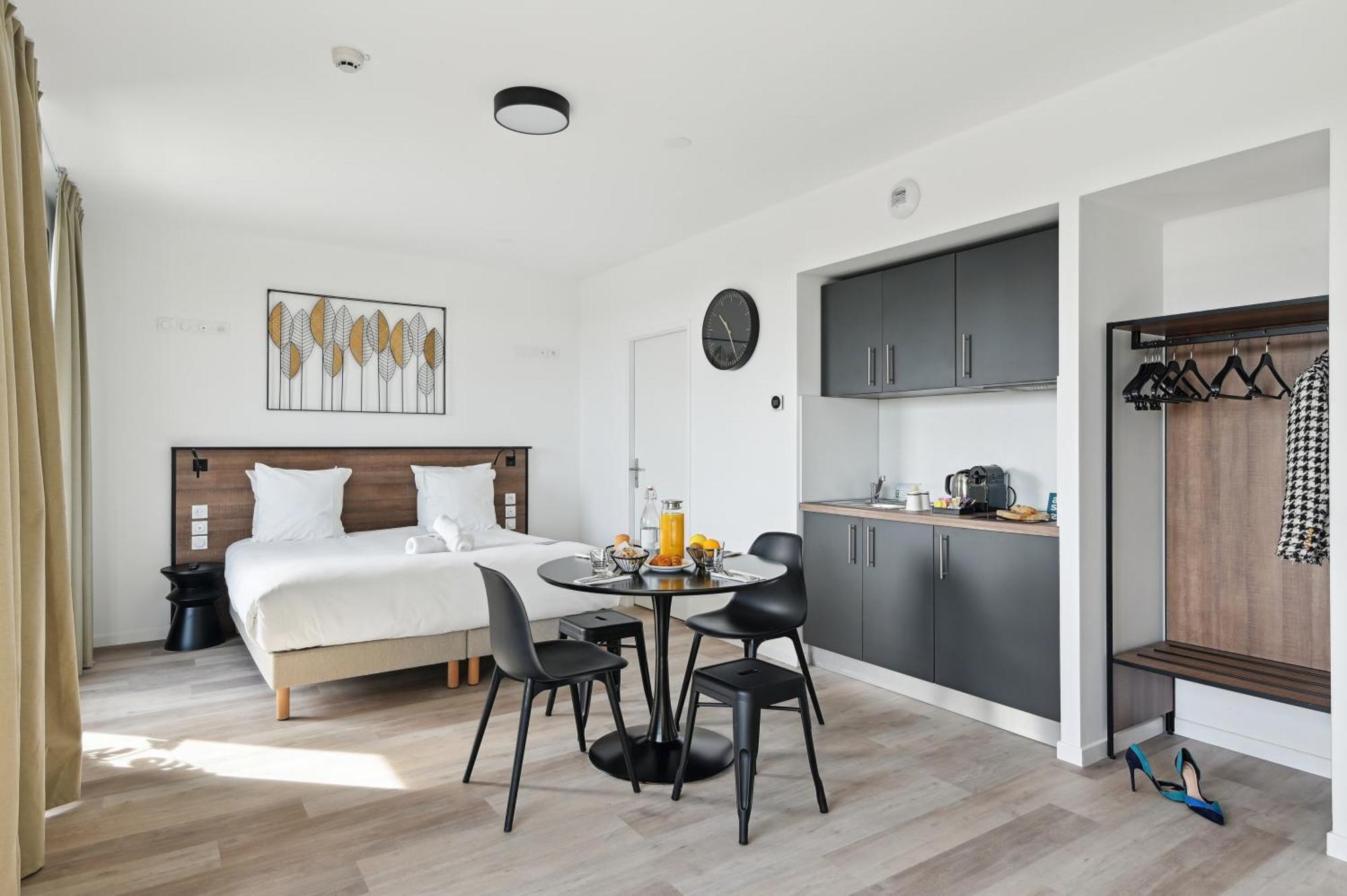All Suites Paris Ouest Colombes Colombes  Bagian luar foto